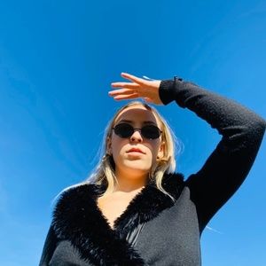 Vintage 90’s tie top with fur trim